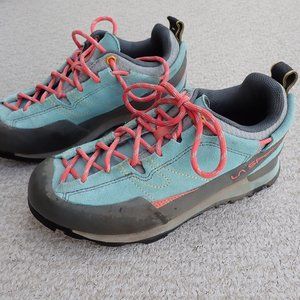 La Sportiva Boulder hiking shoes, Sz. 7